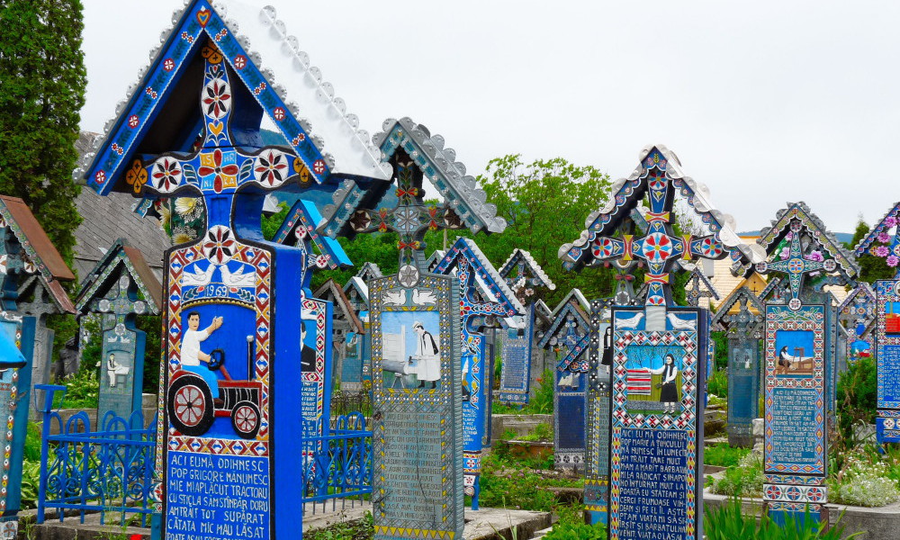 Le Cimetiere Joyeux De Săpanța Roumanie Le Cimetiere Joyeux Sapanta Maramures