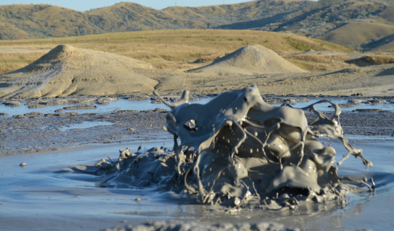 volcans_de_boue_roumanie.html