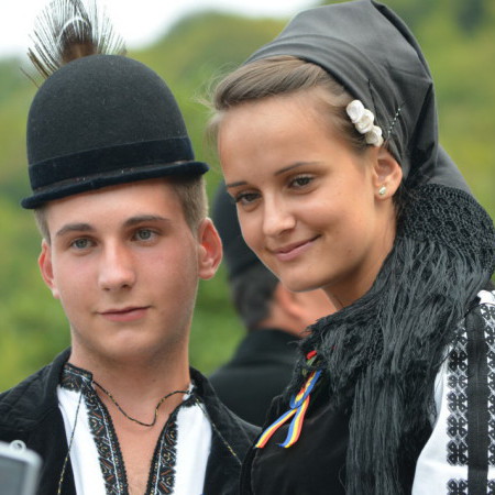 Transylvanie, jeunes de Tilisca