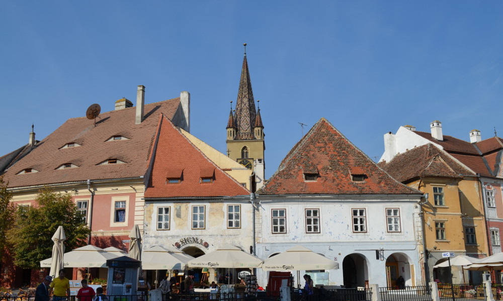 Sibiu, la petite place, Transylvanie