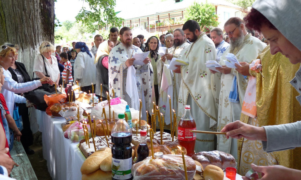 foi orthodoxe, roumanie, monasteres orthodoxes, moines, careme, fetes, icônes, saints, église orthodoxe, la messe, pretre orthodoxe