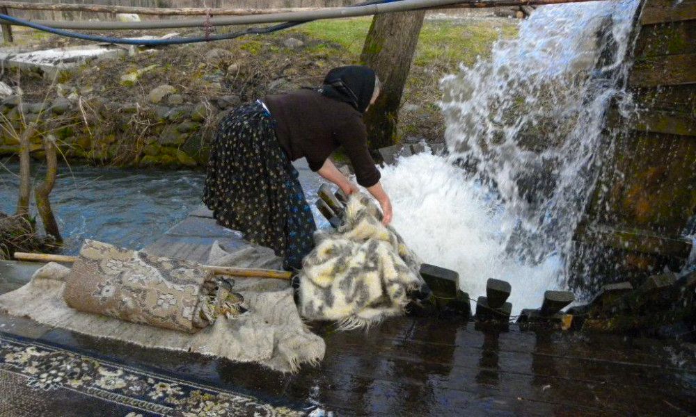 coutumes de roumains au maramures