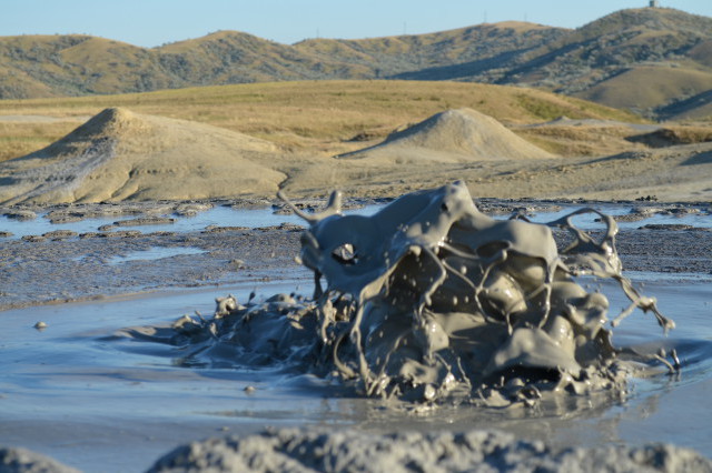 les volcans de boue roumanie