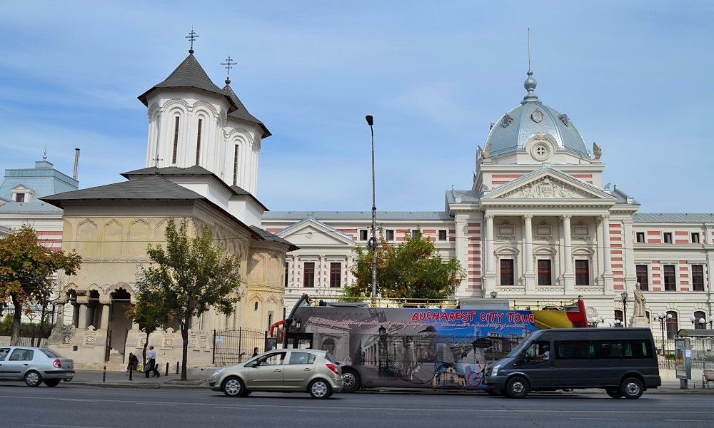 visiter bucarest avec un guide local francophone